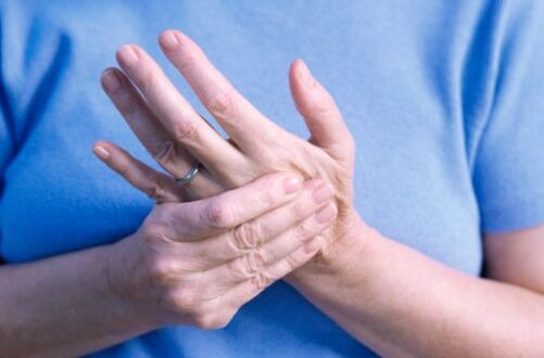 Fájdalom a kéz és az ujjak ízületeiben - különböző betegségek jele