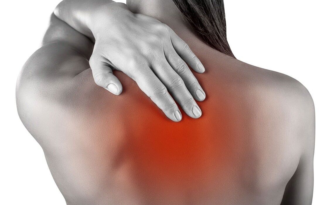 A hátfájás lokalizációja a mellkasi gerinc osteochondrosisára jellemző